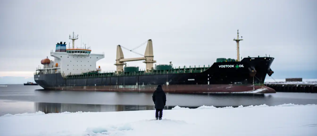 Порт Диксон принял первую партию нефти с арктического проекта Восток Ойл