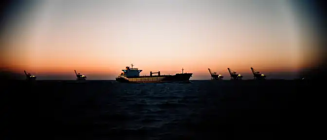 Казахстан прорабатывает создание новой нефтяной артерии через Каспий в обход российских территорий