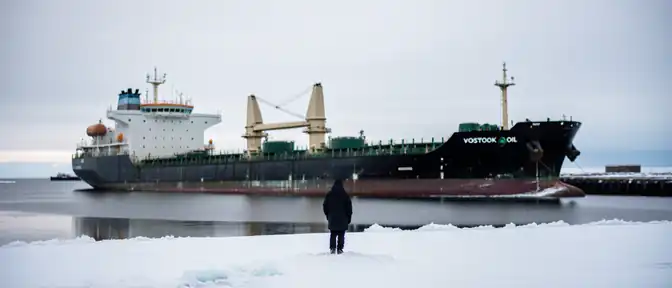 Порт Диксон принял первую партию нефти с арктического проекта Восток Ойл
